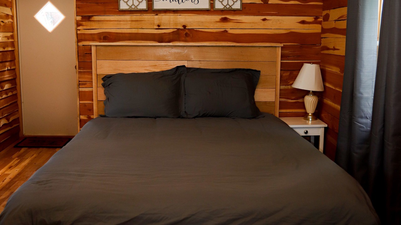 Photo of Bedroom in Gallipolis Ferry