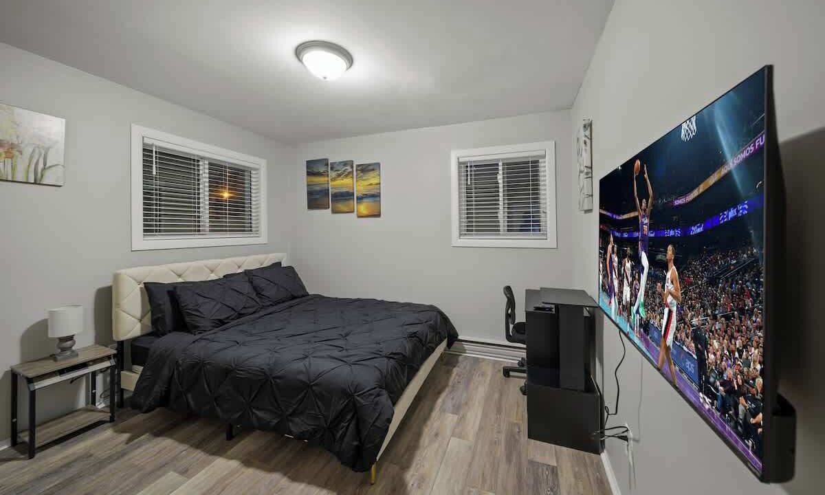 Photo of Bedroom in Hazel Park
