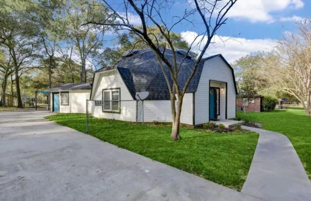 Photo of Outdoor in Montgomery