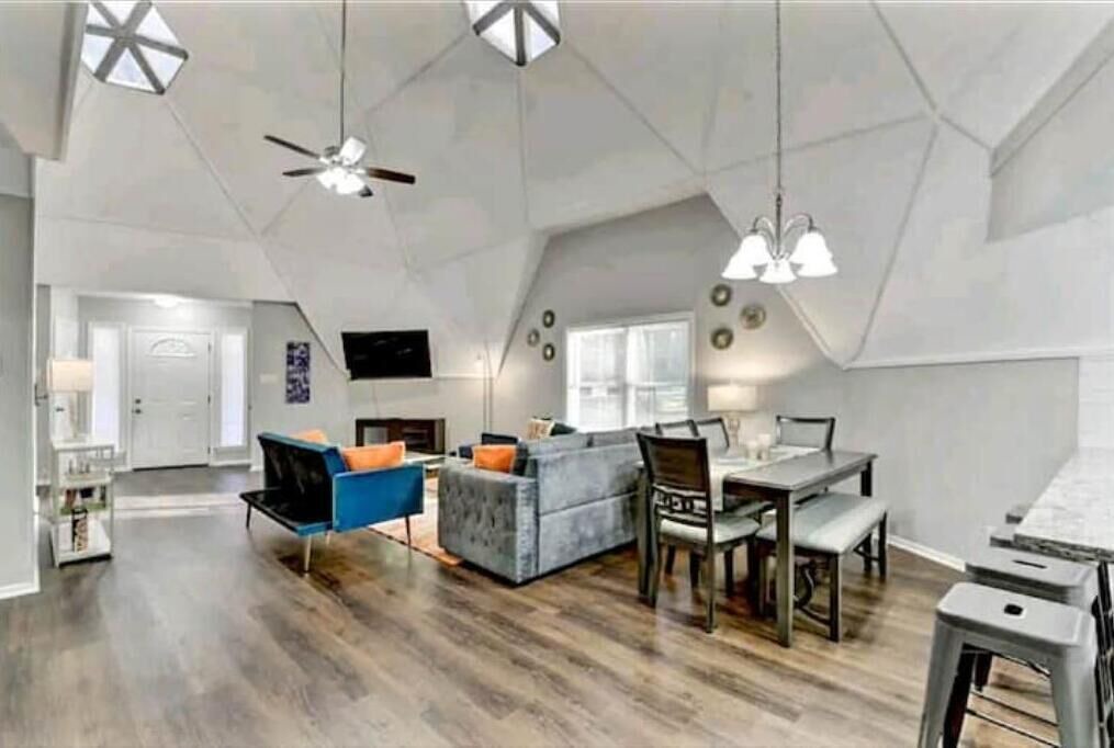 Photo of Livingroom in Montgomery