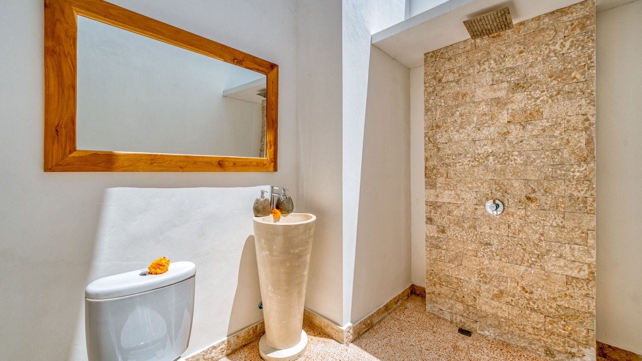 Photo of Bathroom in Pererenan