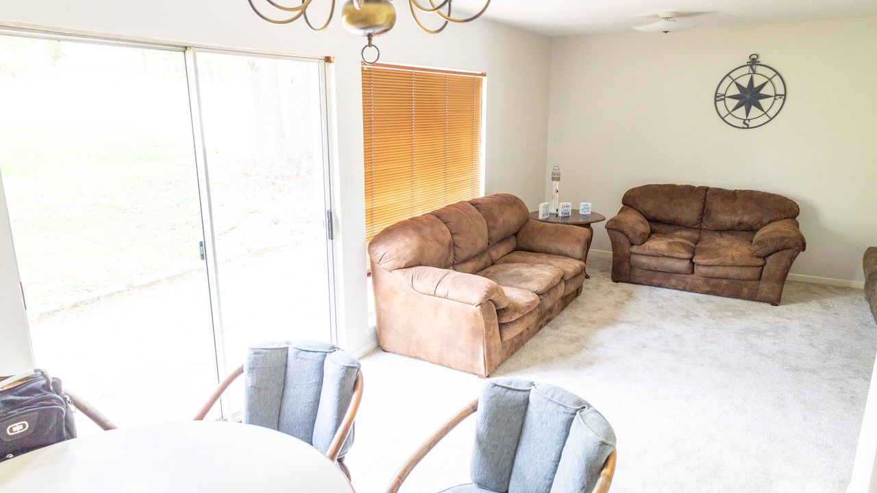 Photo of Livingroom in Pointblank