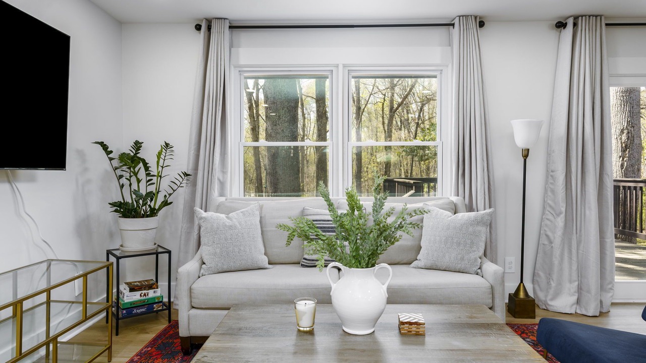Photo of Livingroom in Alpharetta