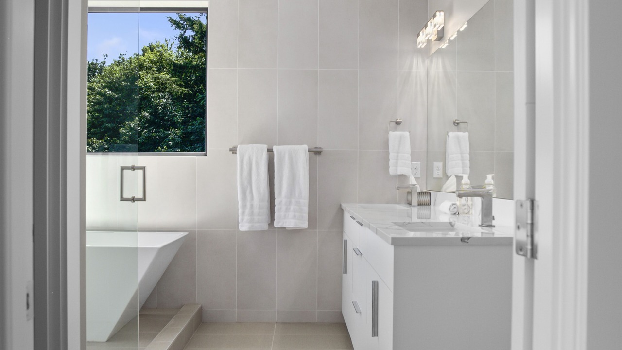 Photo of Bathroom in West End