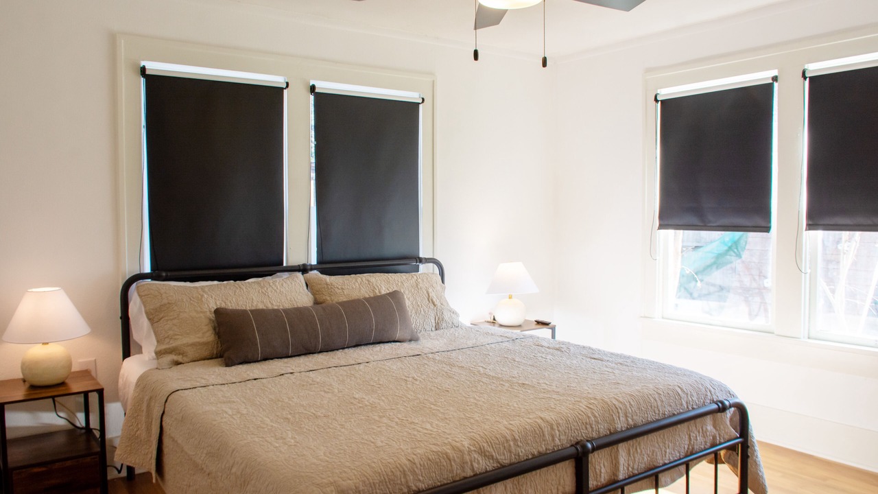Photo of Bedroom in Sayles Blvd. Area