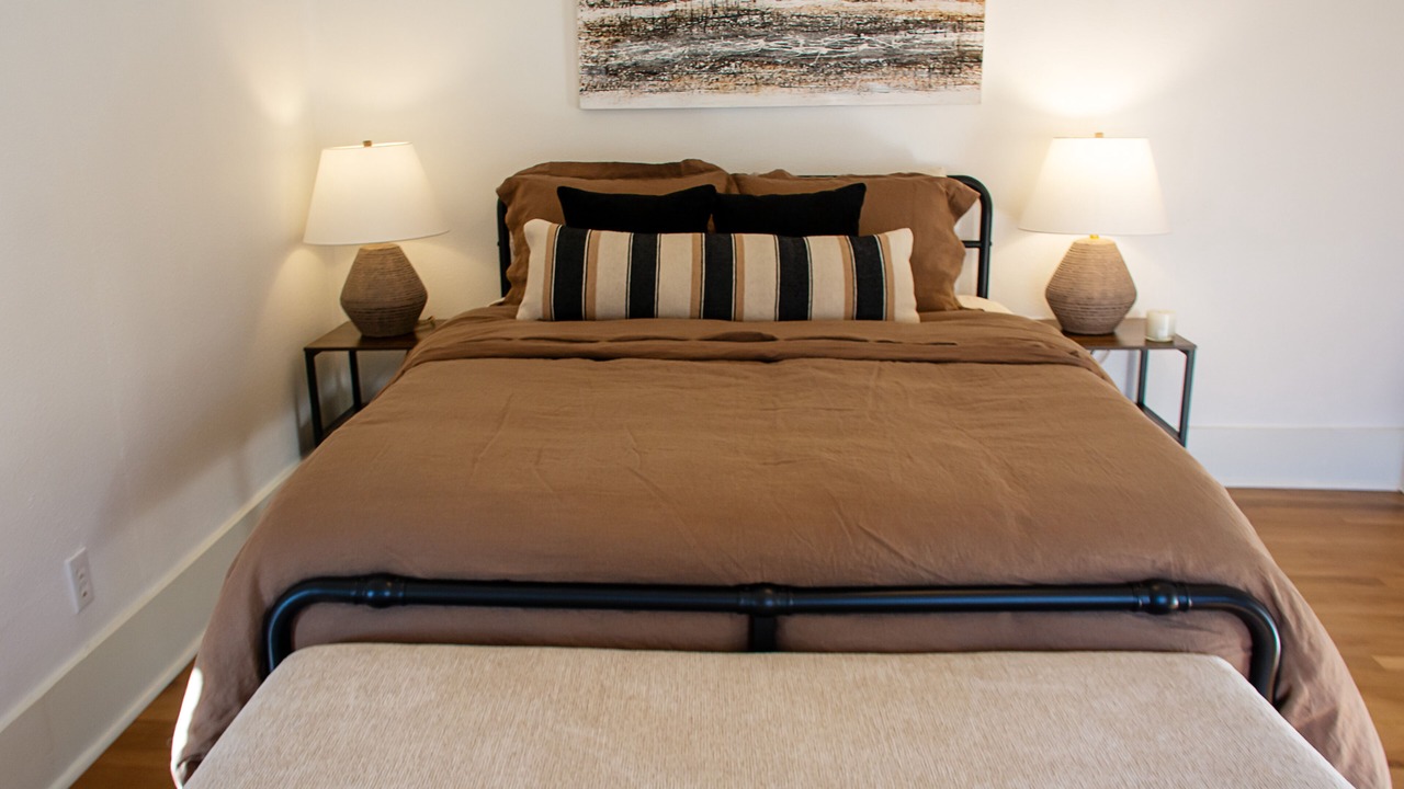 Photo of Bedroom in Sayles Blvd. Area