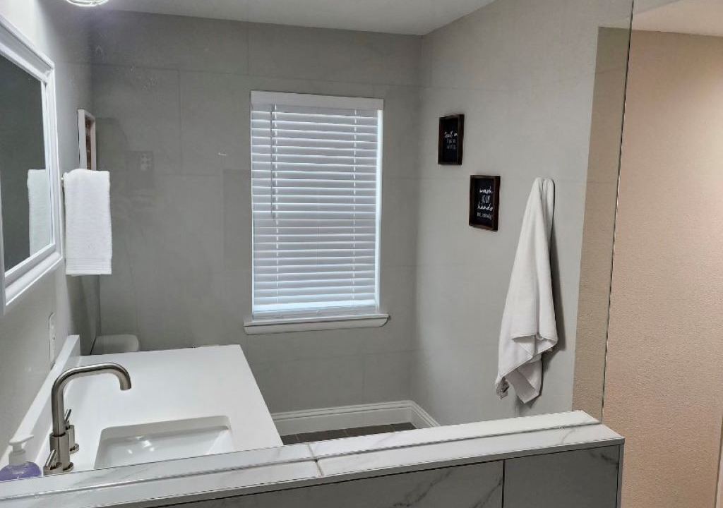 Photo of Bathroom in Leonard
