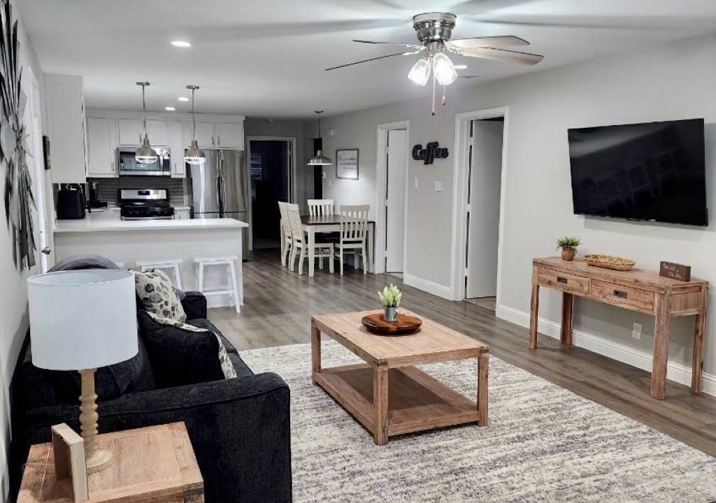 Photo of Livingroom in Leonard