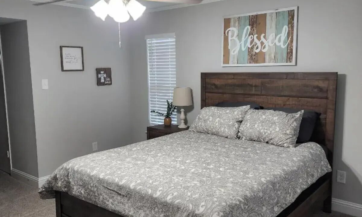 Photo of Bedroom in Leonard