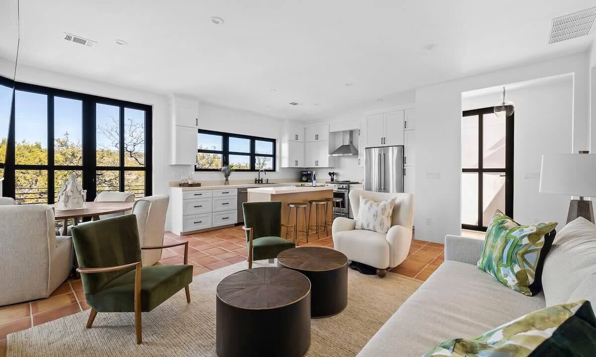 Photo of Livingroom in Spicewood