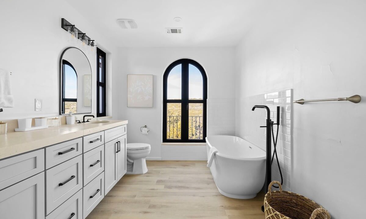 Photo of Bathroom in Spicewood