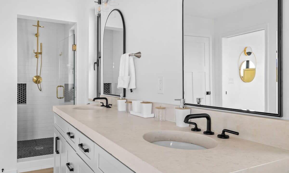 Photo of Bathroom in Spicewood