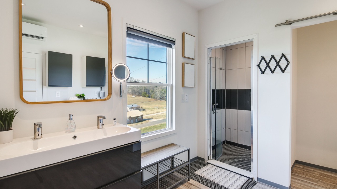 Photo of Bathroom in Jefferson City