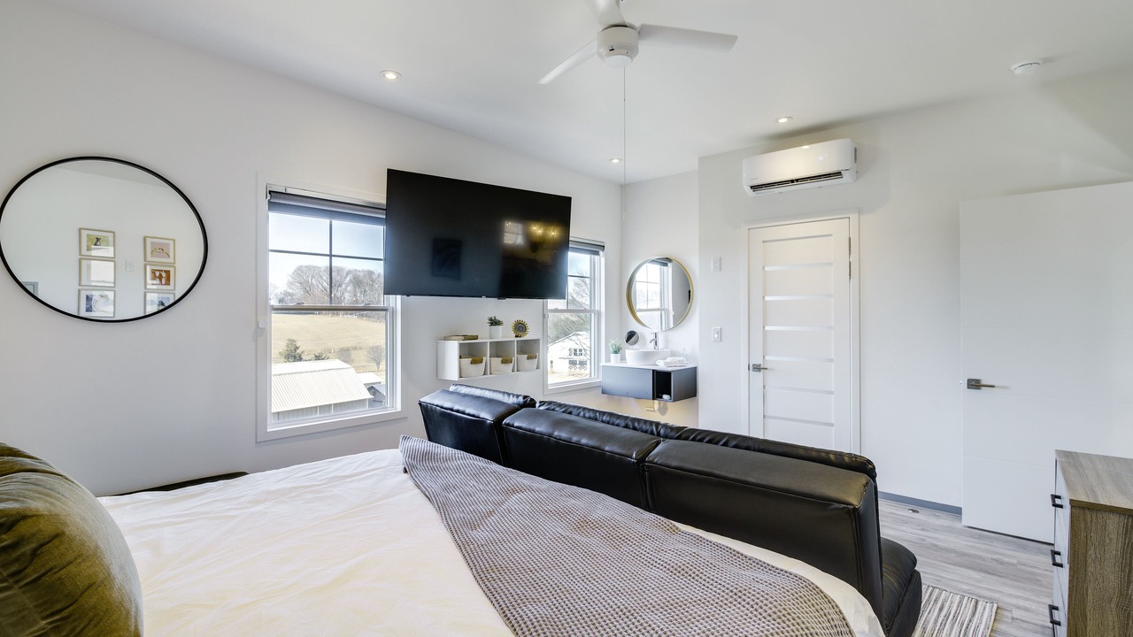 Photo of Bedroom in Jefferson City