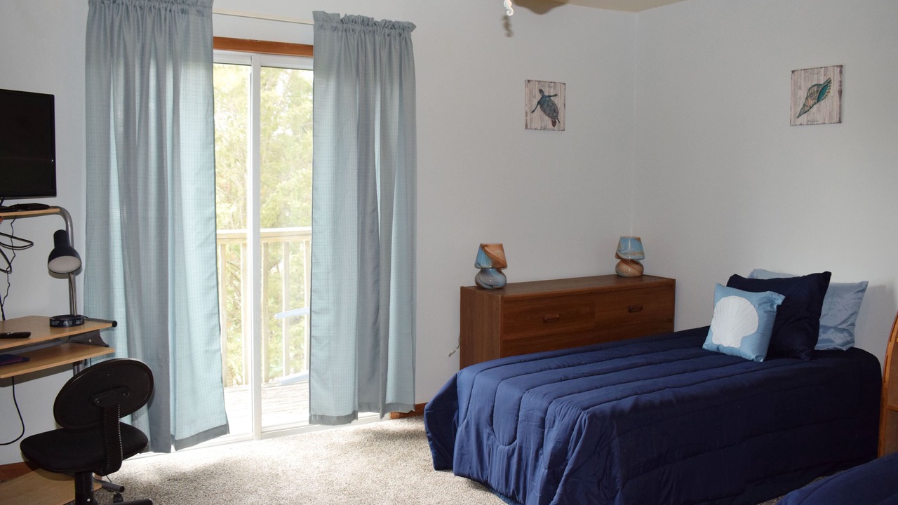 Photo of Bedroom in Deep Hole