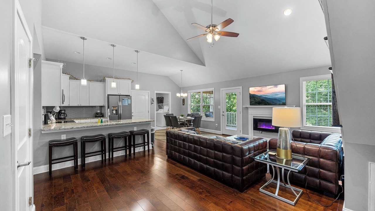 Photo of Livingroom in Pigeon Forge