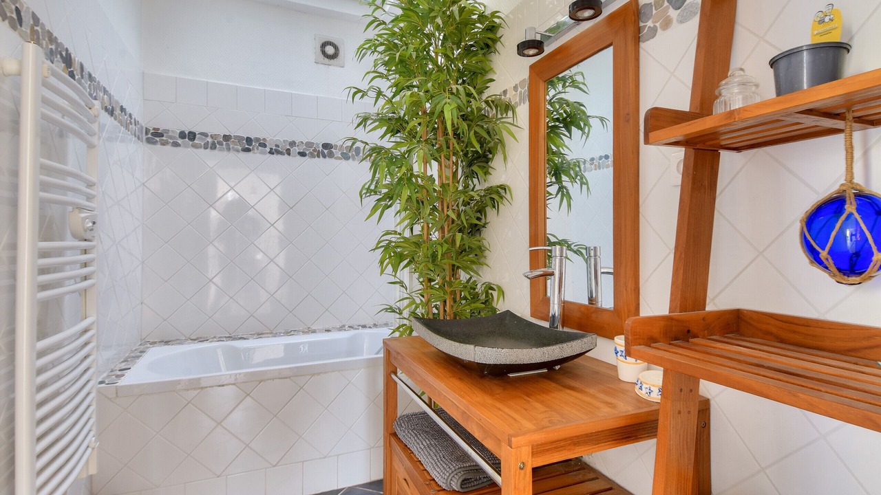 Photo of Bathroom in Barbatre