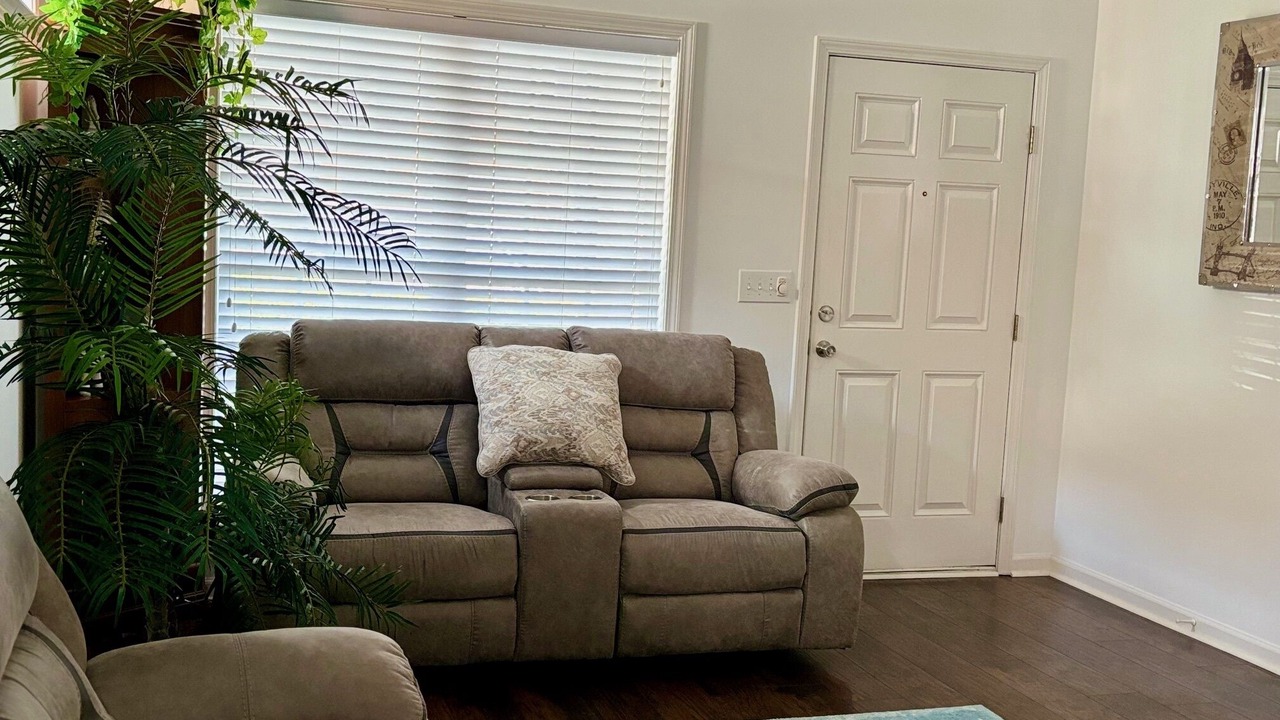 Photo of Livingroom in Hoover