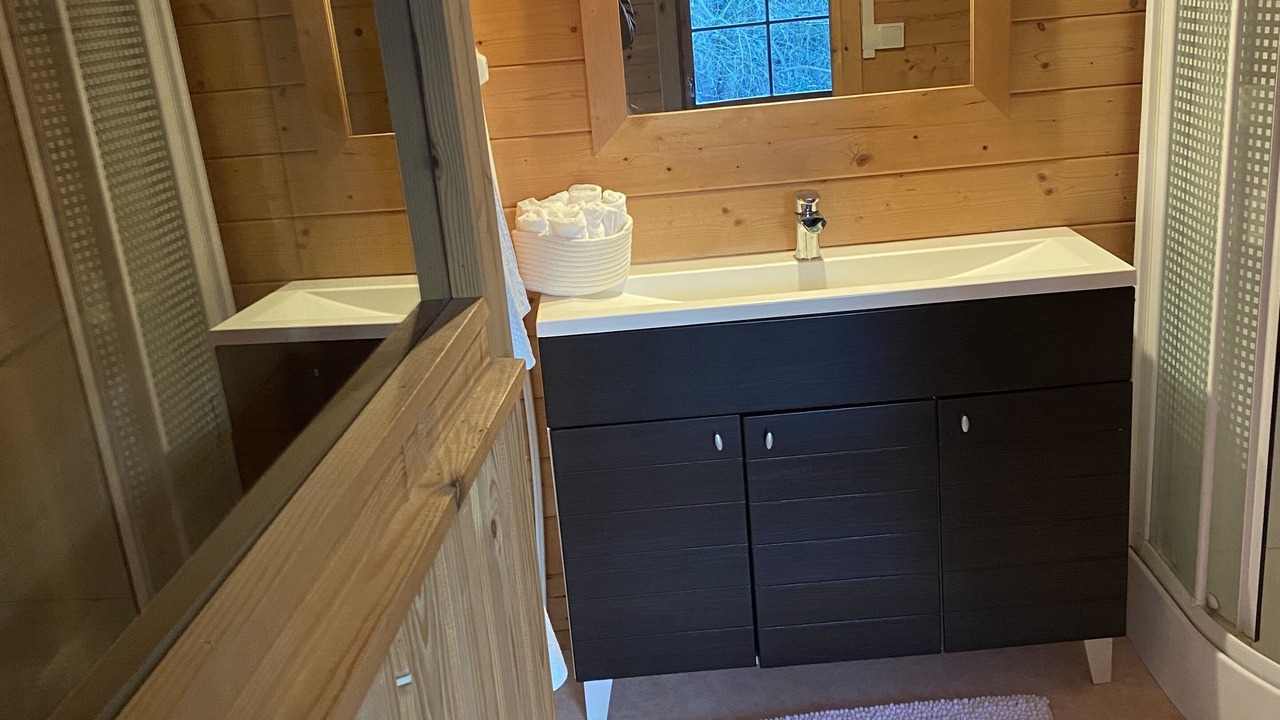 Photo of Bathroom in Livry