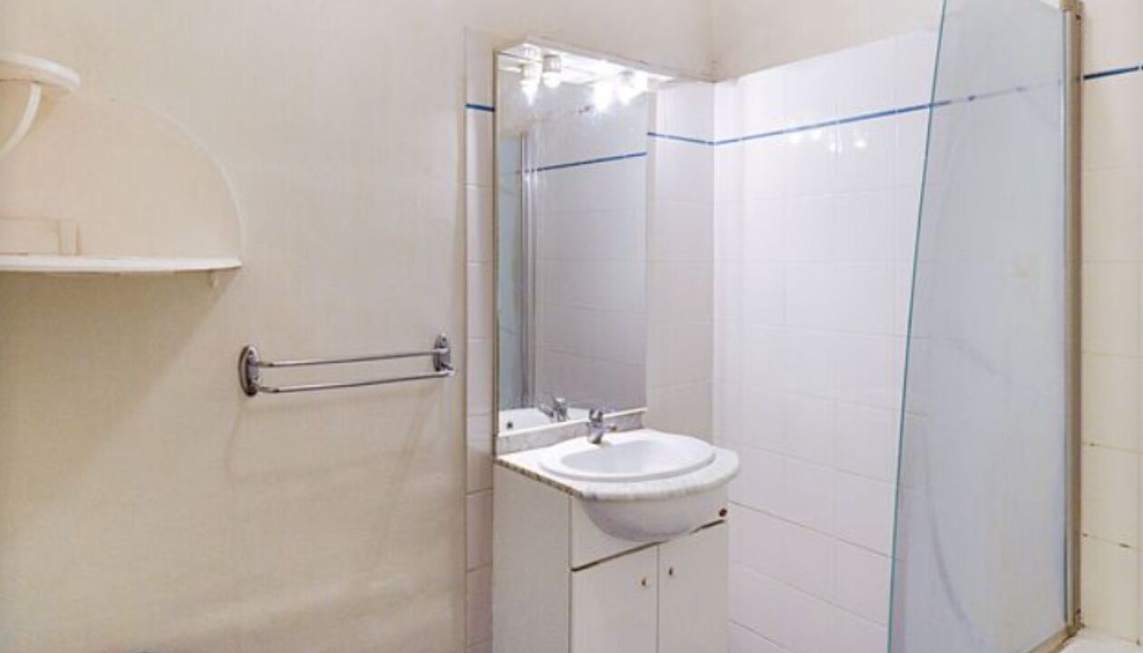 Photo of Bathroom in Aimargues