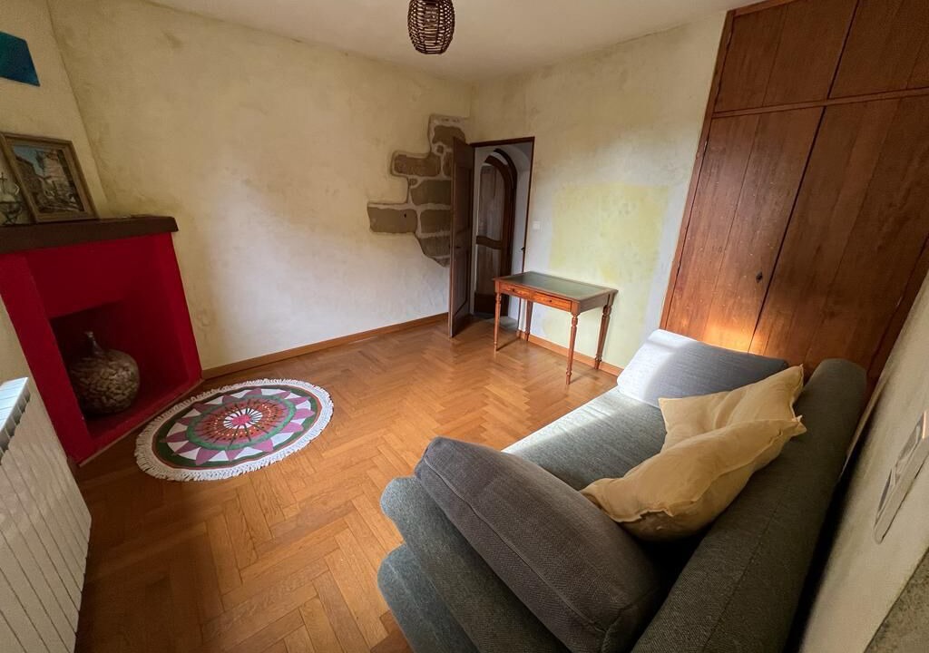 Photo of Livingroom in Saint-Quentin-la-Poterie