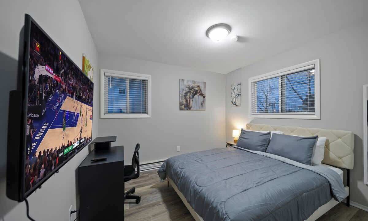 Photo of Bedroom in Hazel Park