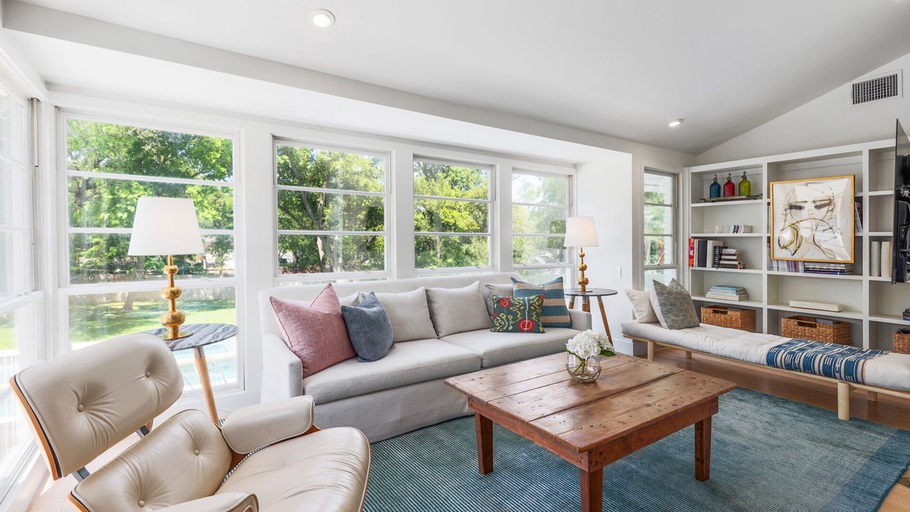 Photo of Livingroom in Highland Park West