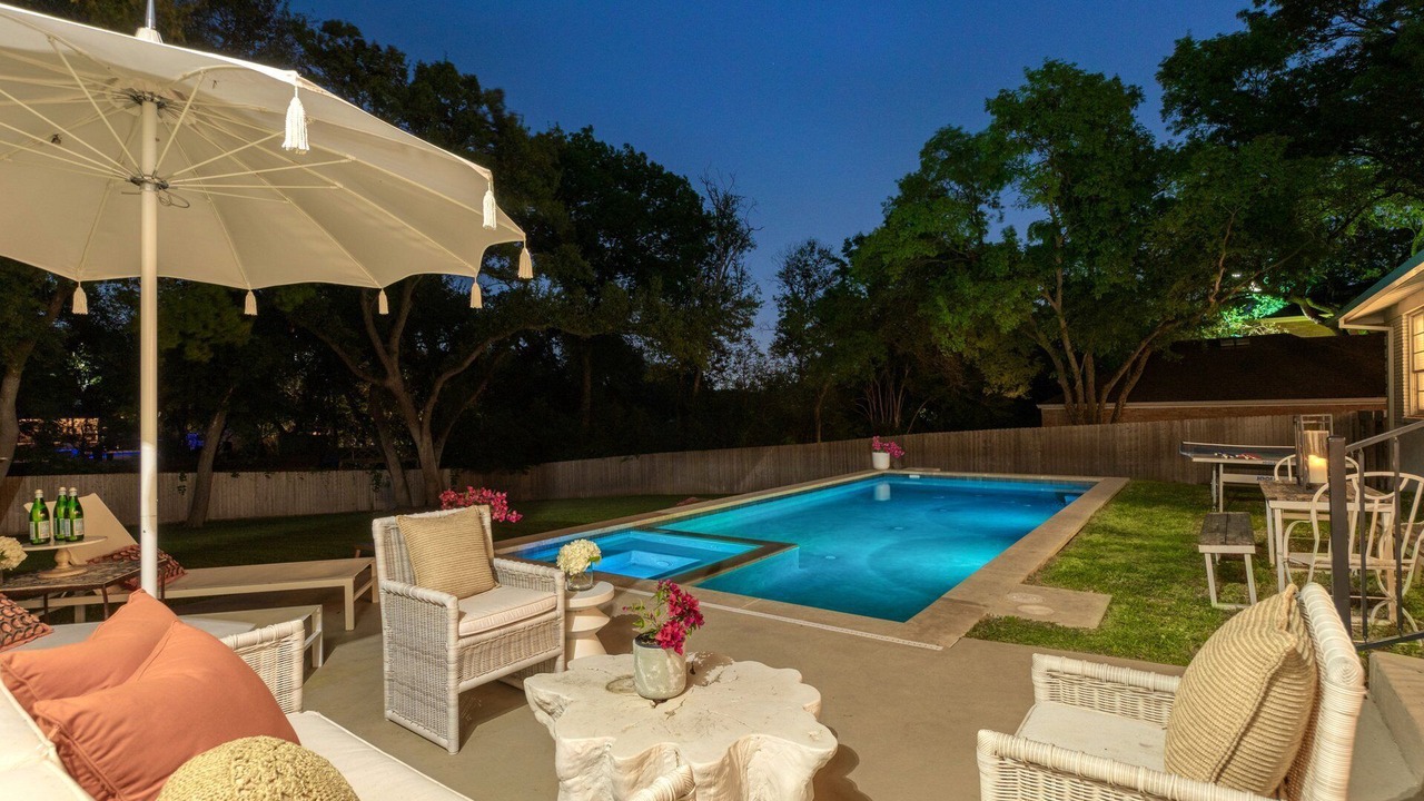 Photo of Outdoor in Highland Park West