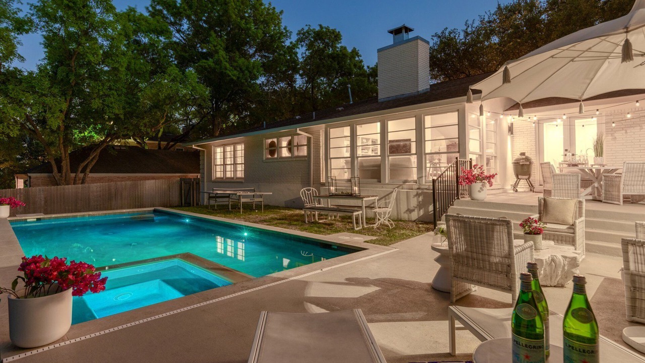 Photo of Outdoor in Highland Park West