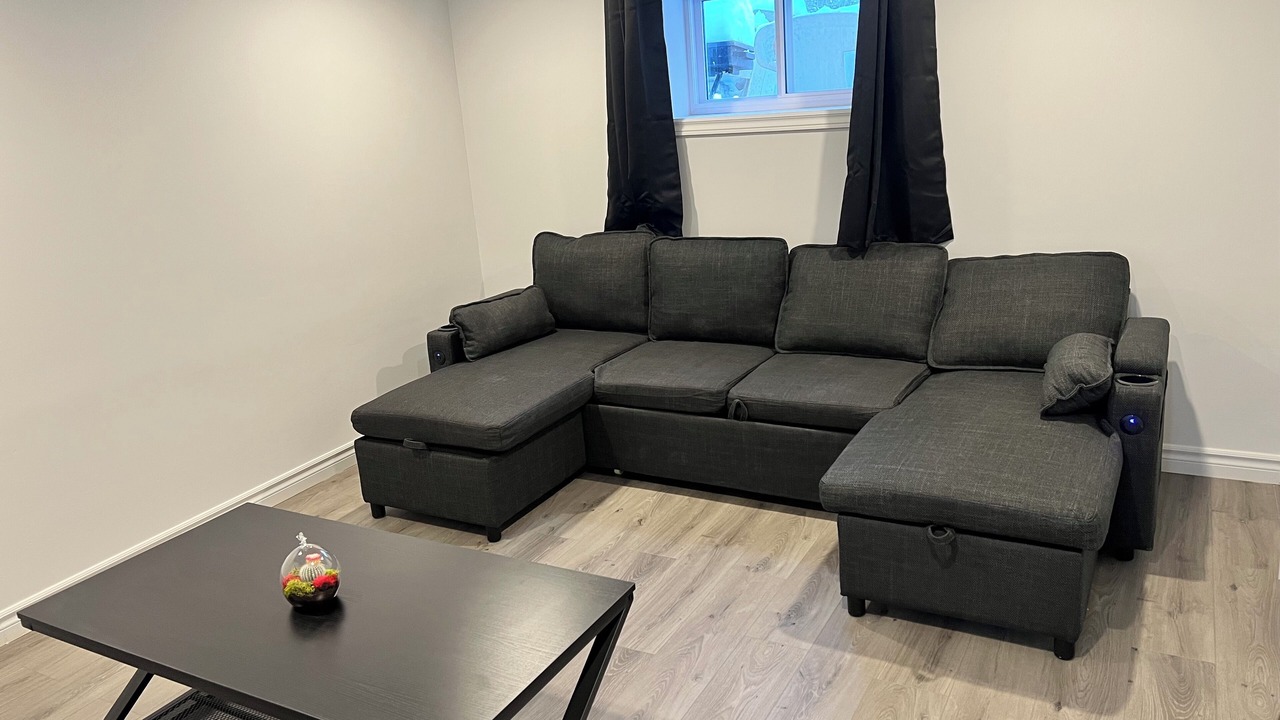 Photo of Livingroom in Amherst