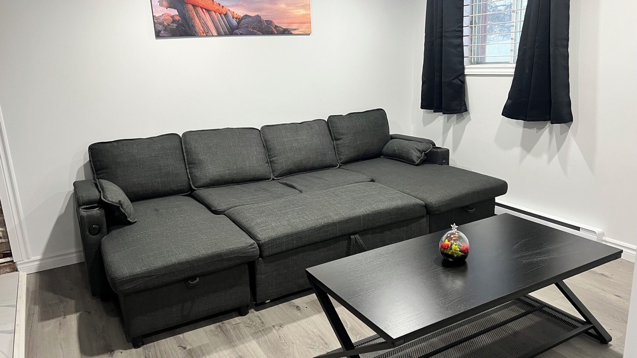 Photo of Livingroom in Amherst