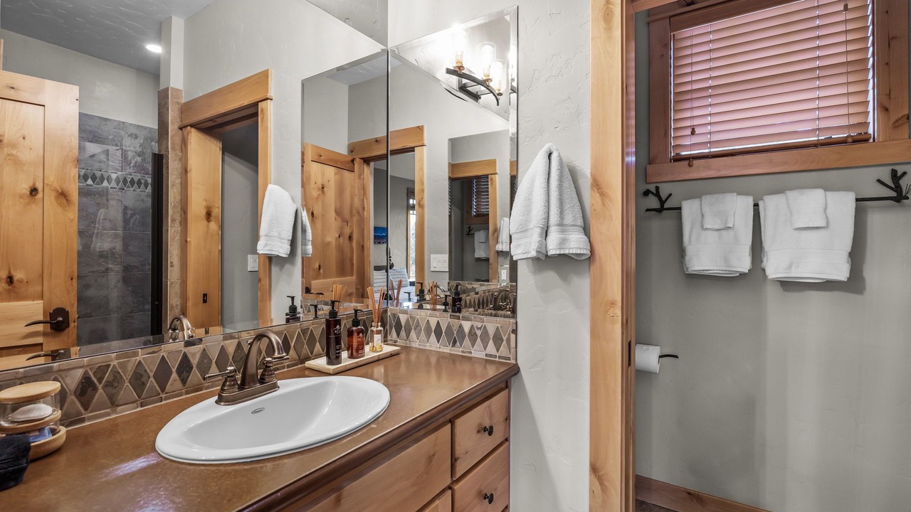 Photo of Bathroom in Powell Butte