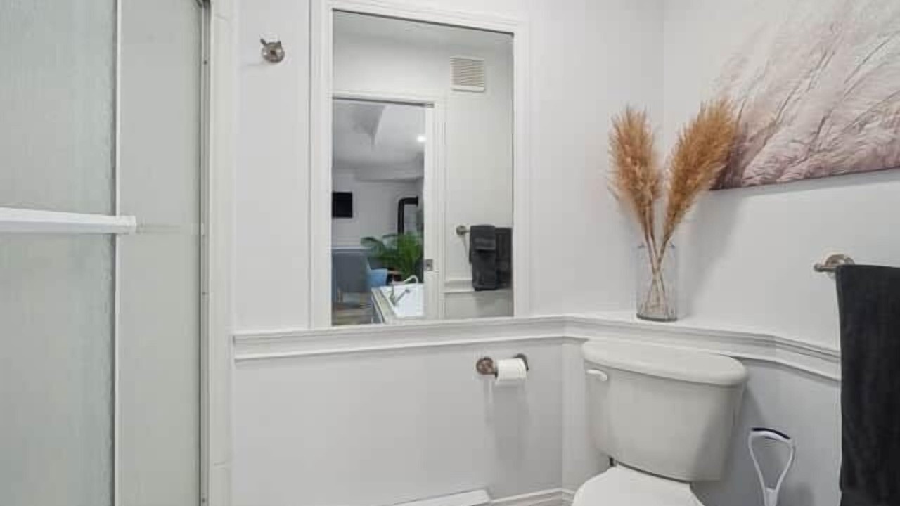 Photo of Bathroom in Notre-Dame-de-Lourdes