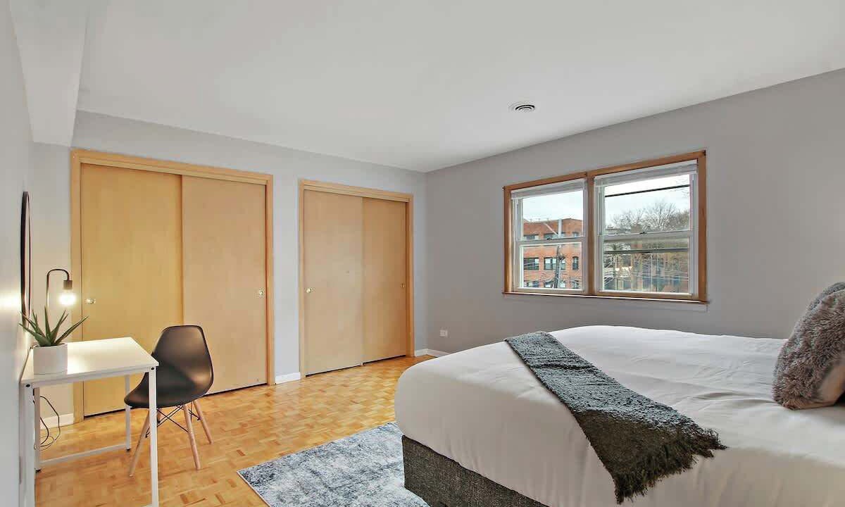 Photo of Bedroom in Evanston