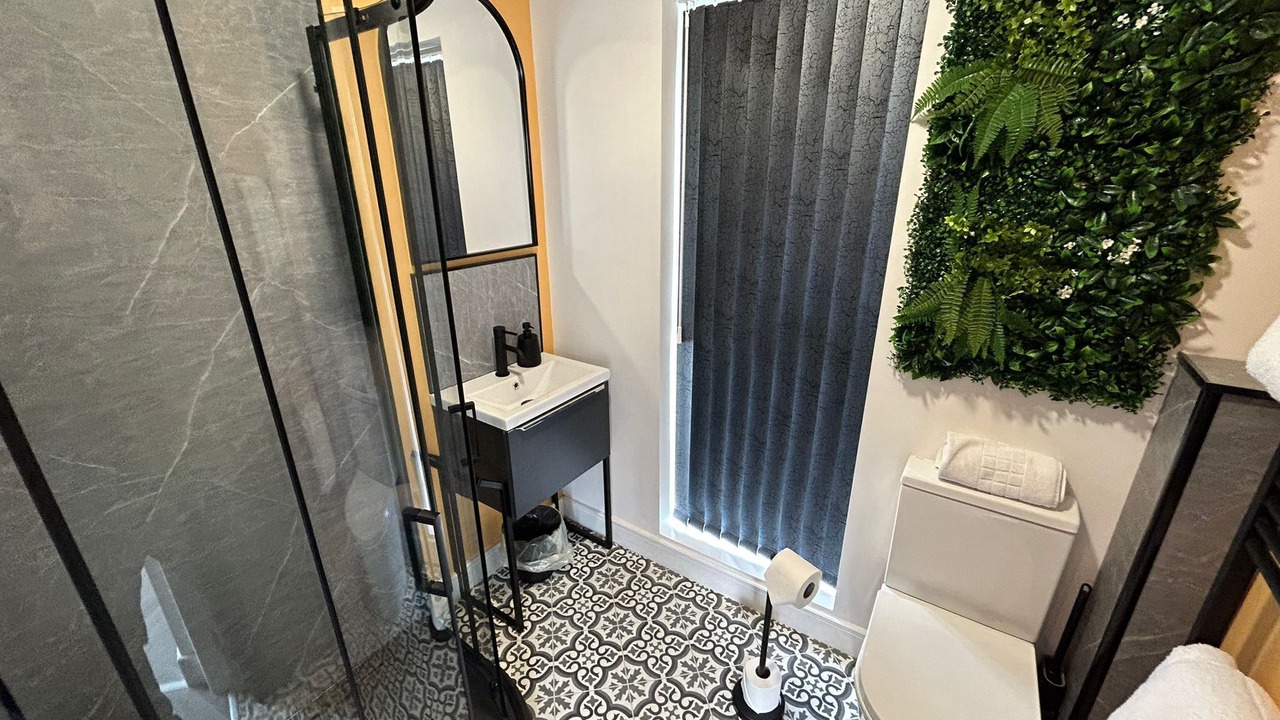 Photo of Bathroom in Llanfair-Dyffryn-Clwyd