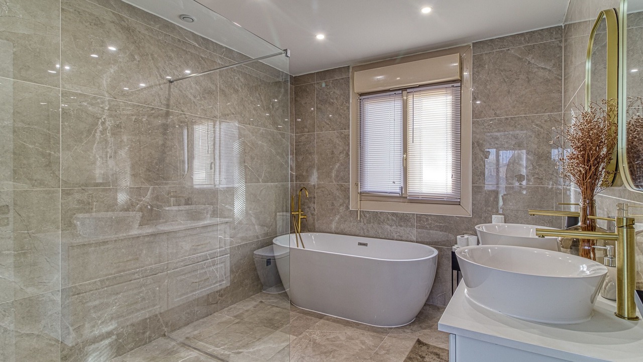 Photo of Bathroom in Saint-Pol-sur-Mer