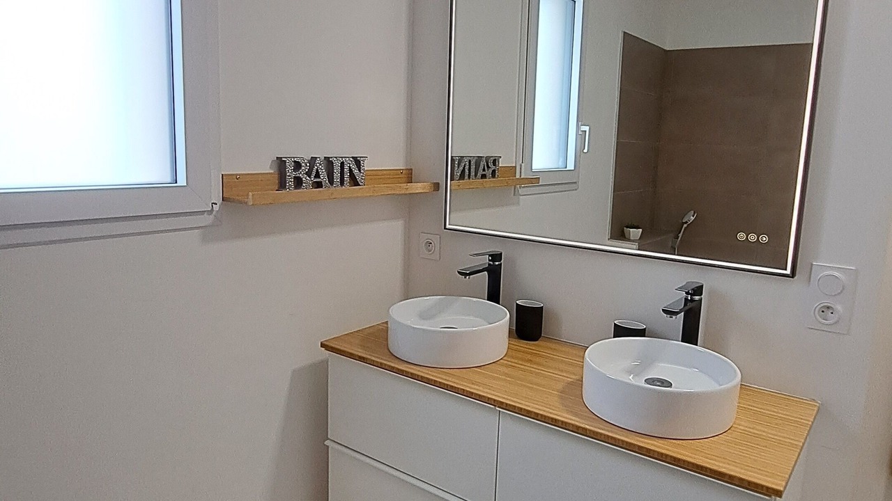Photo of Bathroom in Langrune-sur-Mer