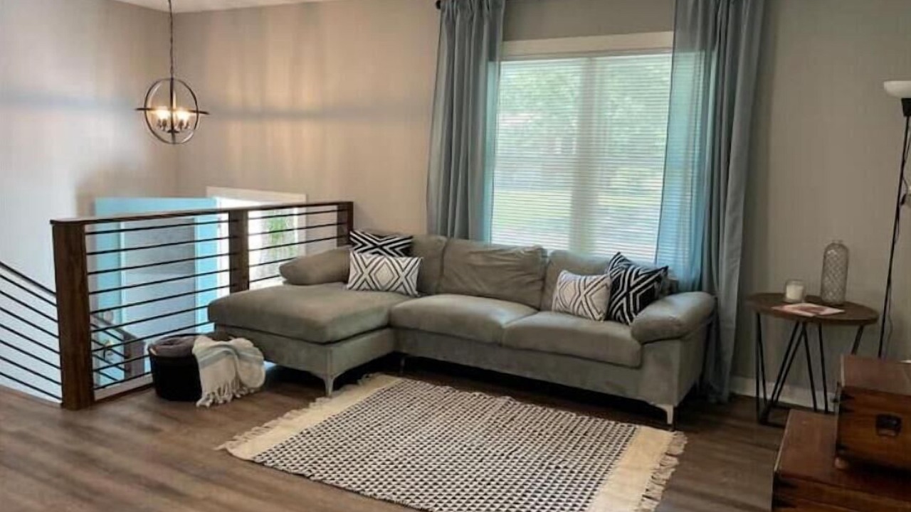 Photo of Livingroom in Stone Mountain