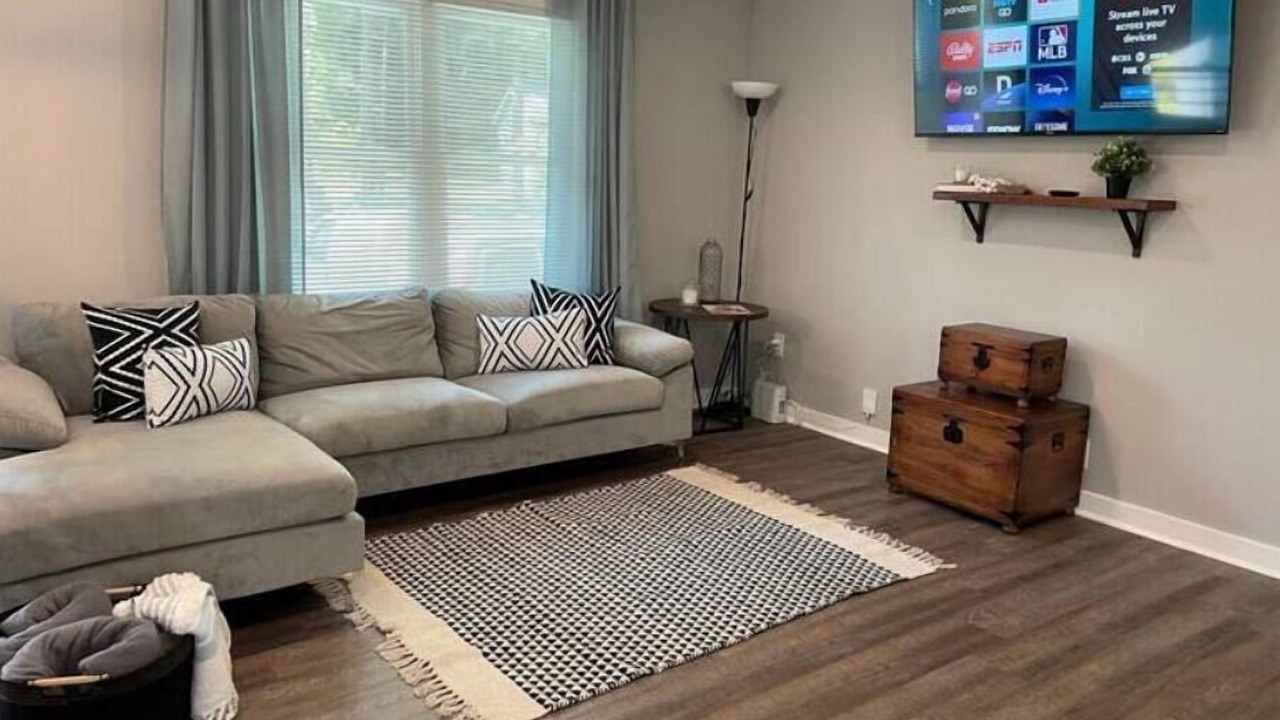 Photo of Livingroom in Stone Mountain