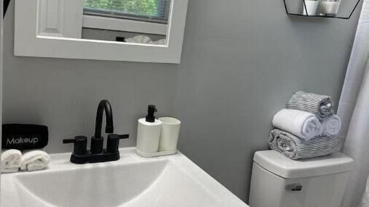 Photo of Bathroom in Stone Mountain