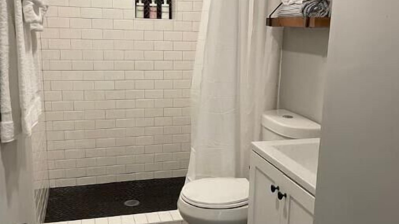 Photo of Bathroom in Stone Mountain