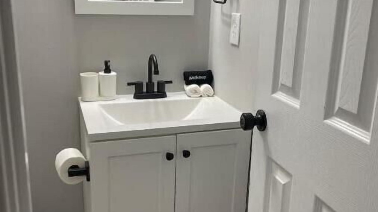 Photo of Bathroom in Stone Mountain