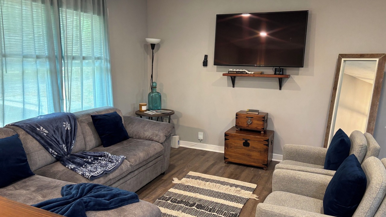 Photo of Livingroom in Stone Mountain