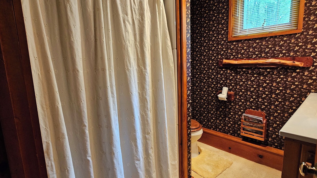 Photo of Bathroom in Russell