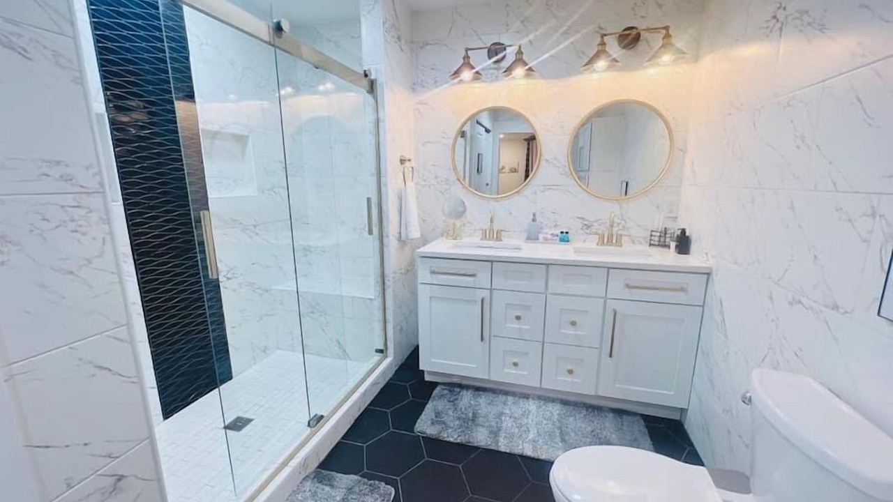 Photo of Bathroom in Onion Creek Meadows