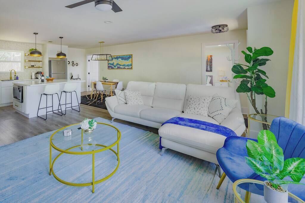 Photo of Livingroom in Onion Creek Meadows