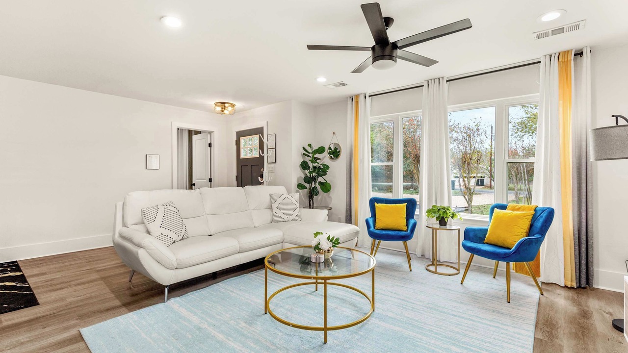 Photo of Livingroom in Onion Creek Meadows