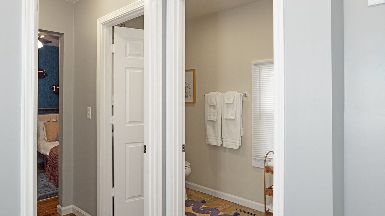 Photo of Bathroom in Roseland
