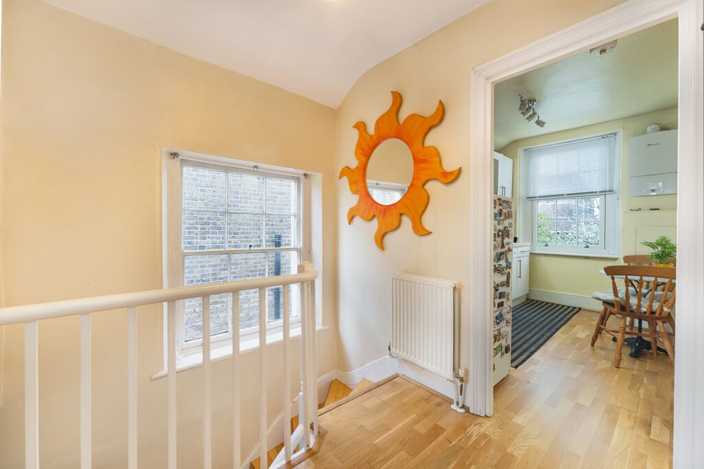 Photo of Others in Cantelowes