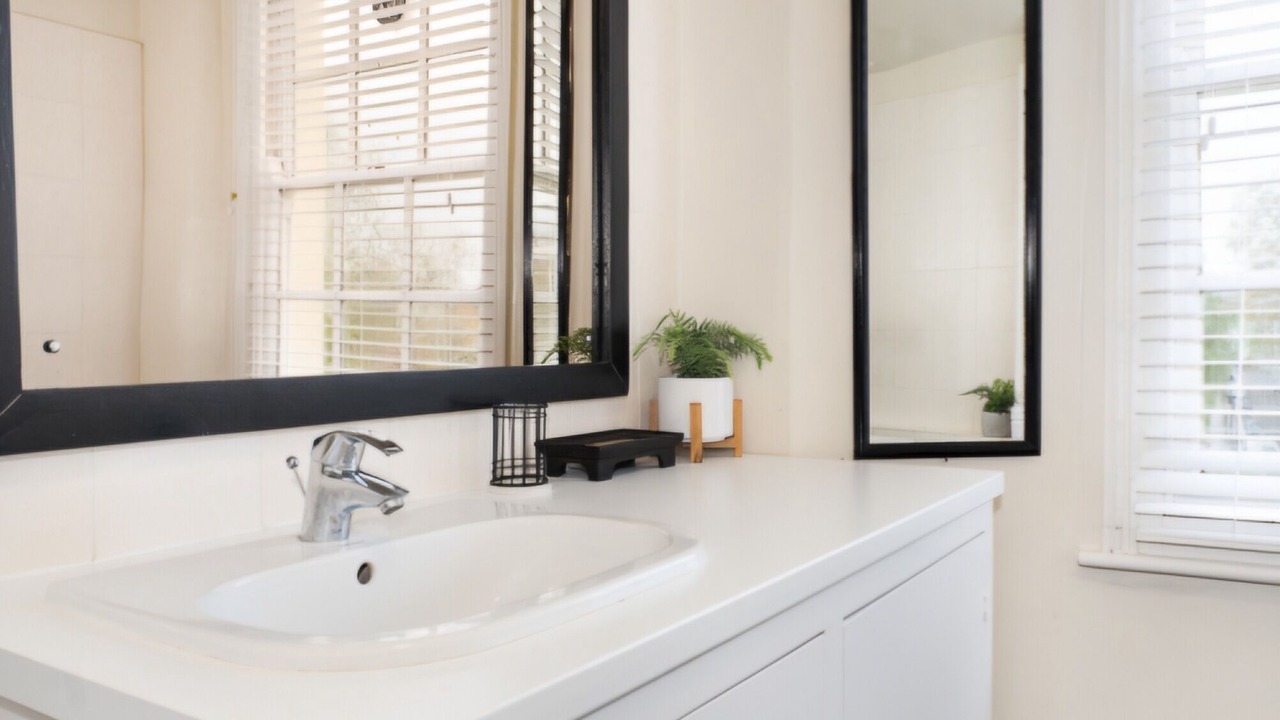 Photo of Bathroom in Cantelowes